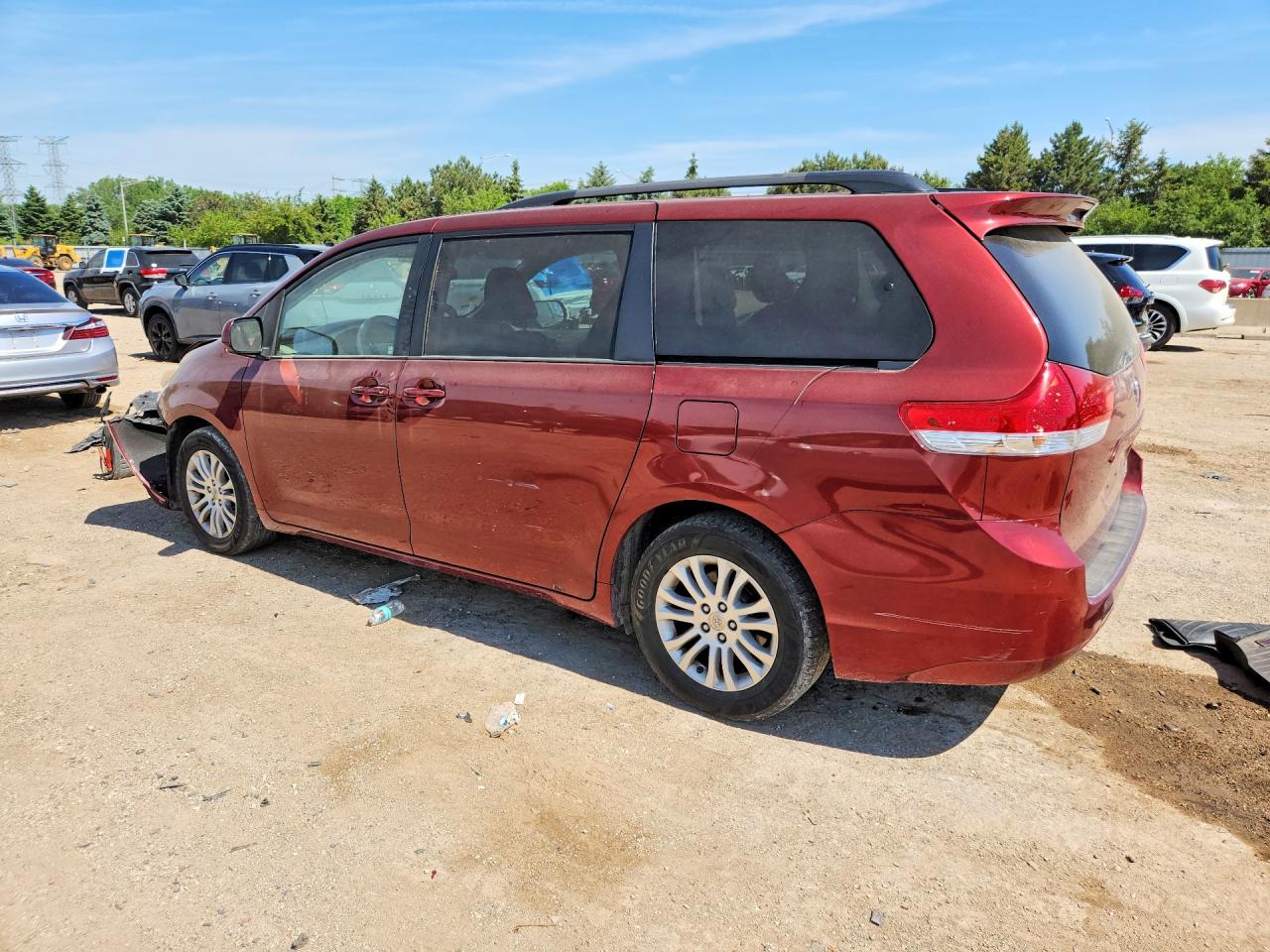 Toyota Sienna Xle 8-passenger