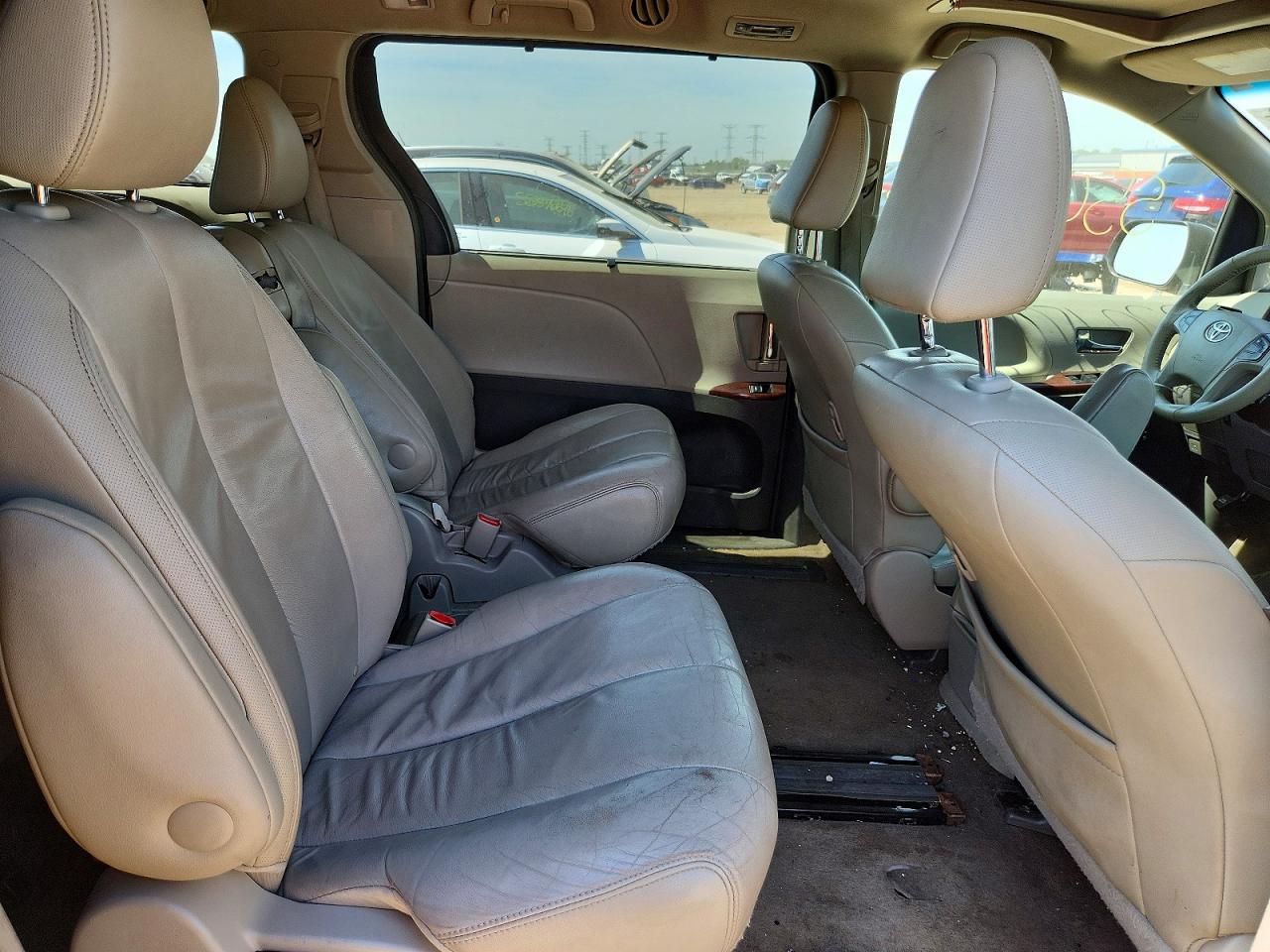 Toyota Sienna Xle 8-passenger