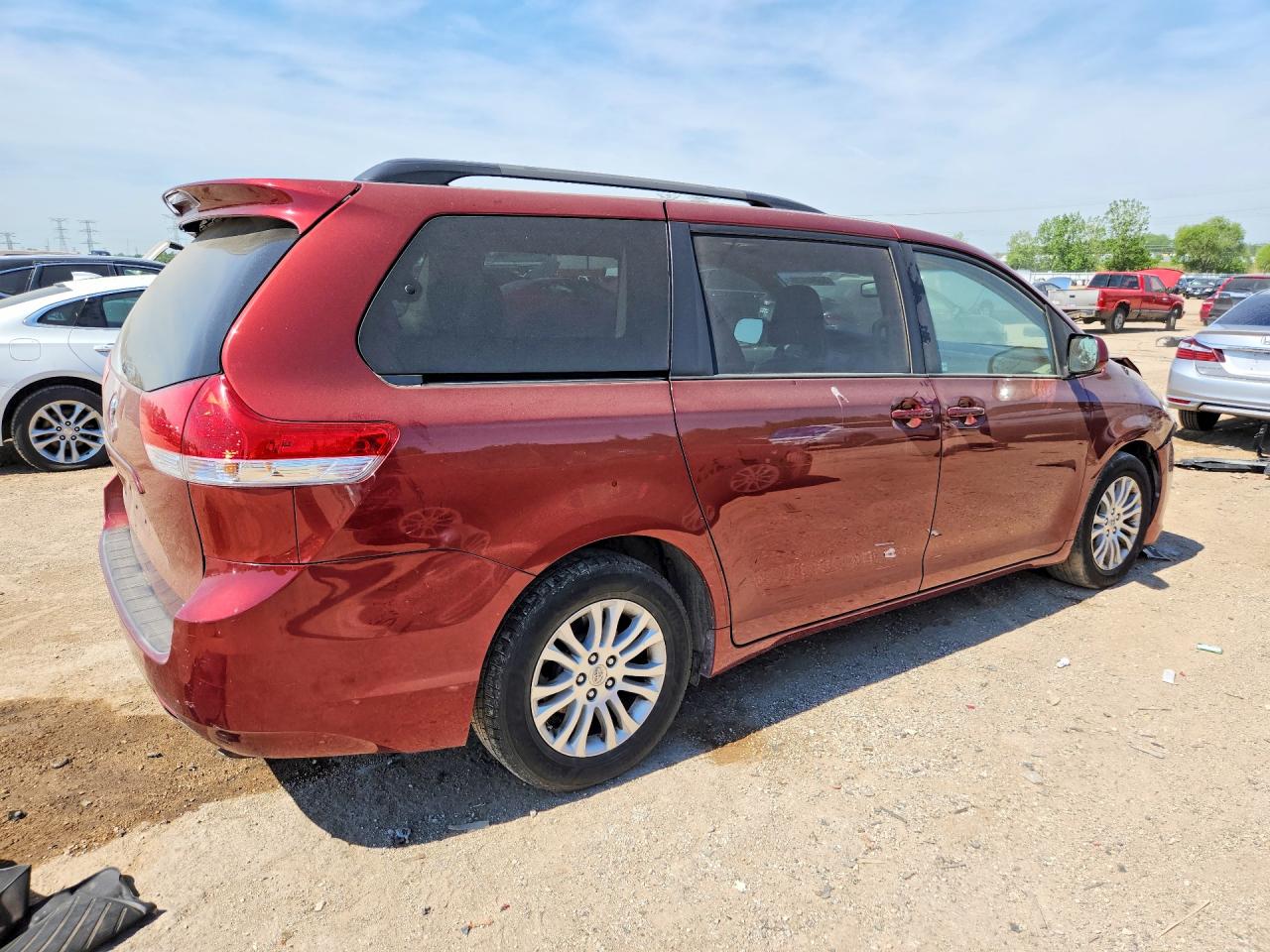 Toyota Sienna Xle 8-passenger