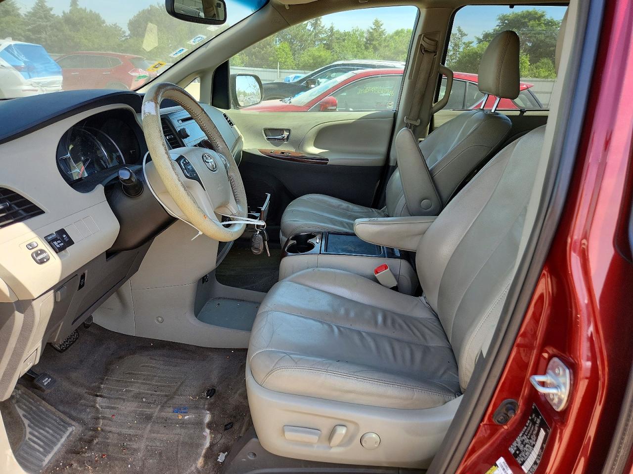 Toyota Sienna Xle 8-passenger