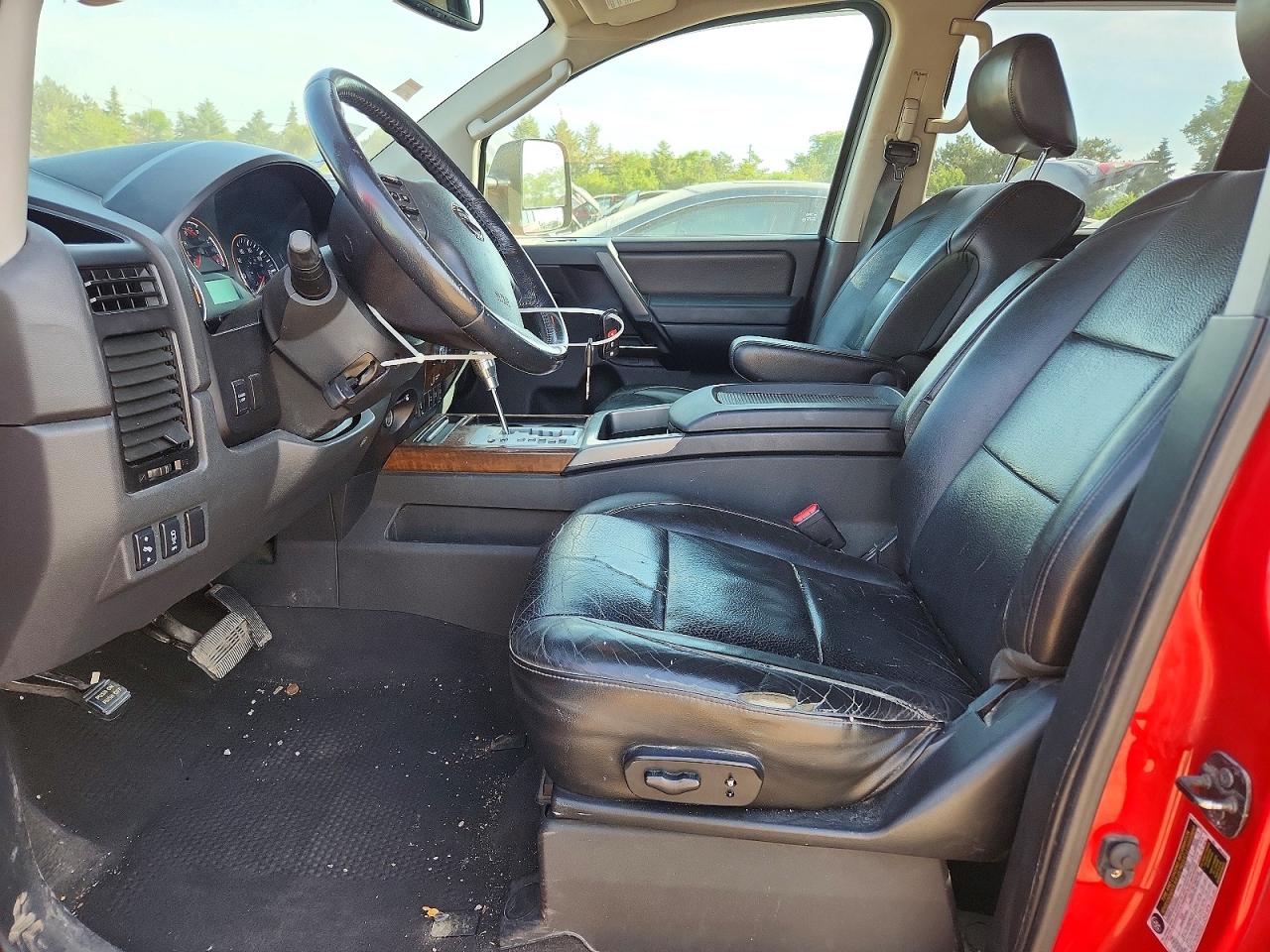 Nissan Titan Sv