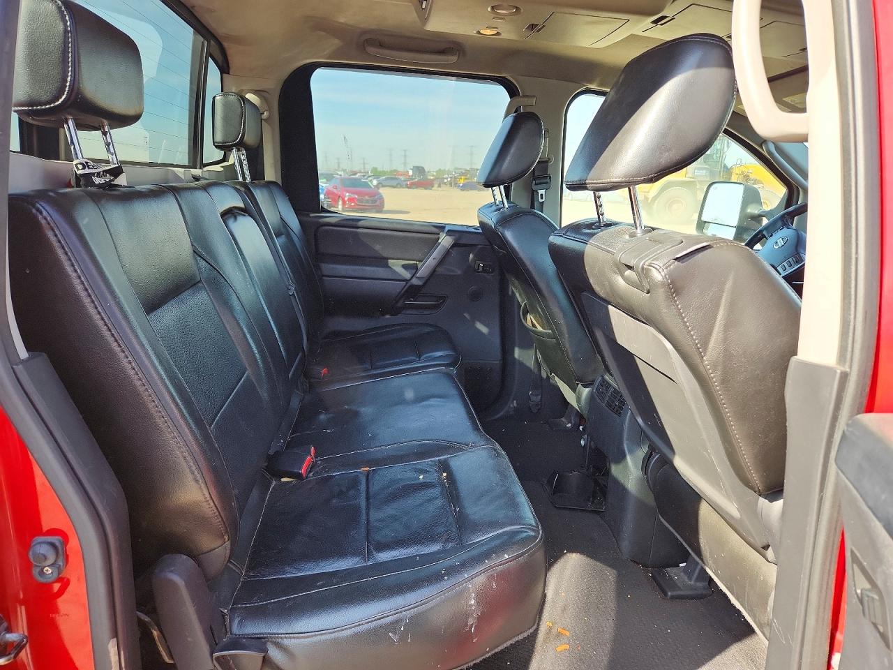 Nissan Titan Sv