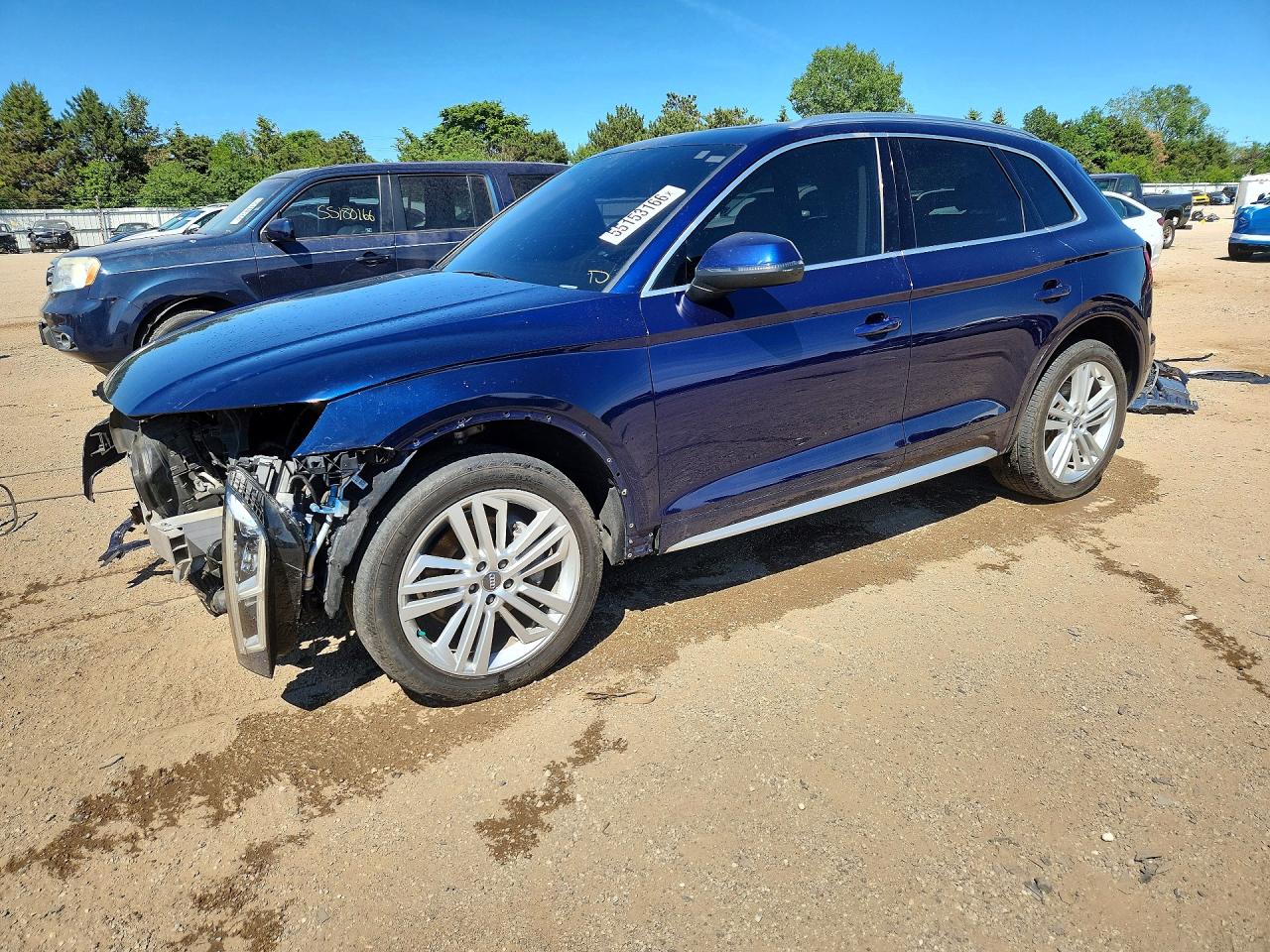 Salvage Audi Q5 Image