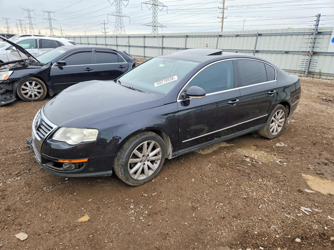 Salvage Volkswagen Passat Image