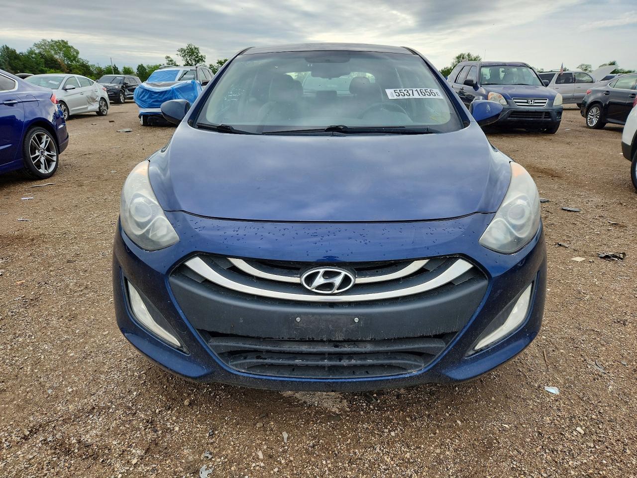 Hyundai ELANTRA Base