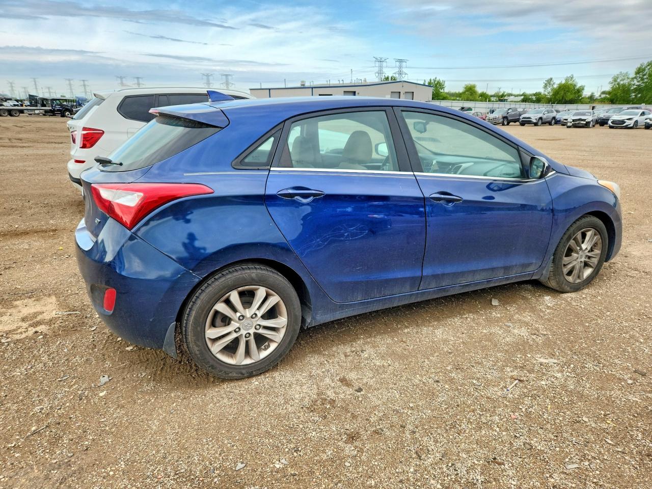 Hyundai ELANTRA Base