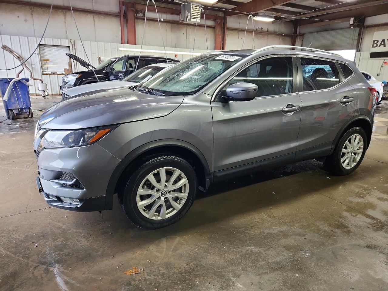 Salvage Nissan Rogue Image