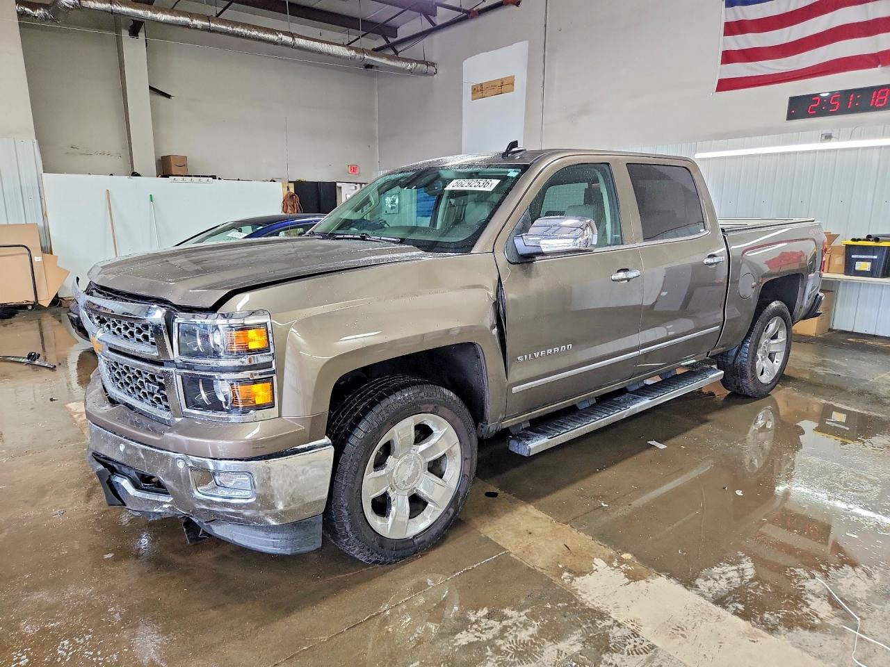Salvage Chevrolet Silverado Image