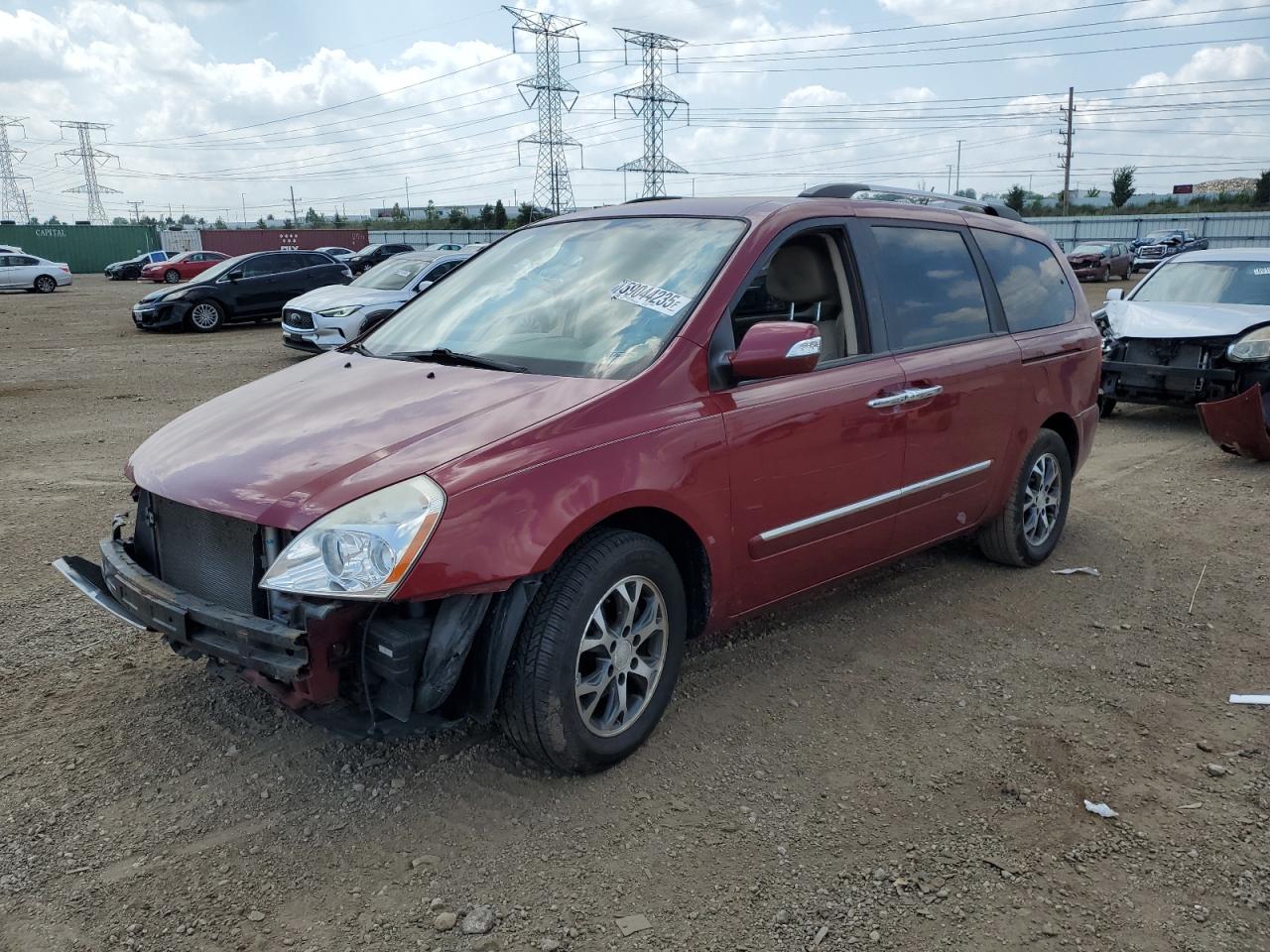 Salvage Kia Sedona Image