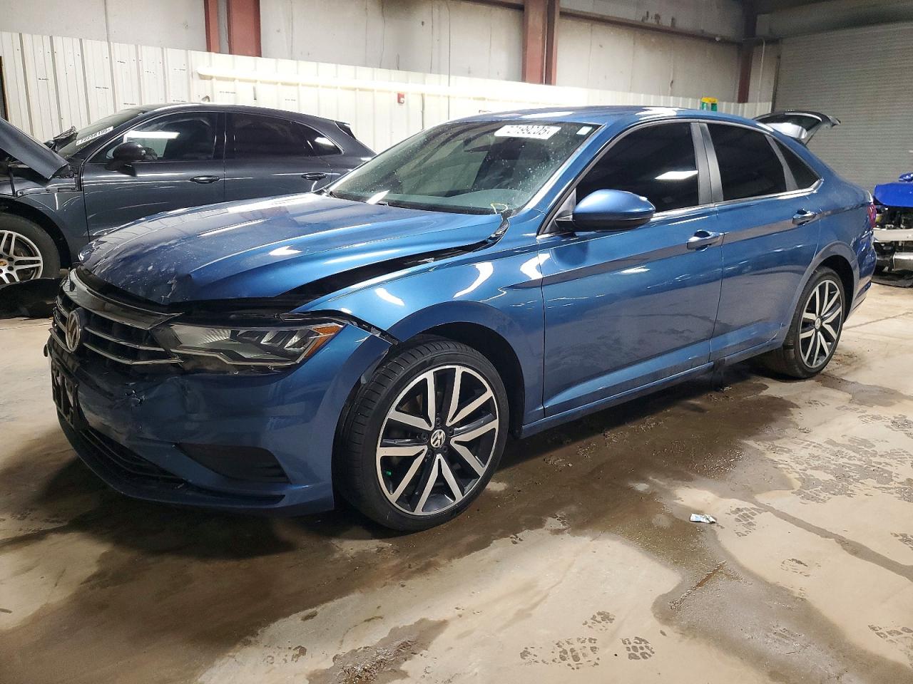 Salvage Volkswagen Jetta Image