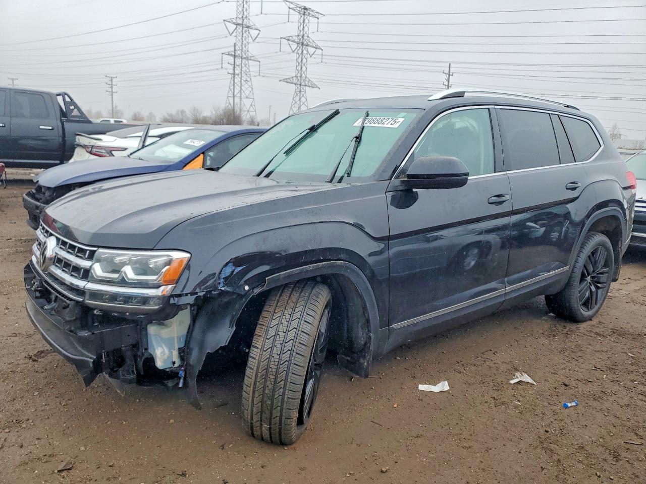Salvage Volkswagen Atlas Image