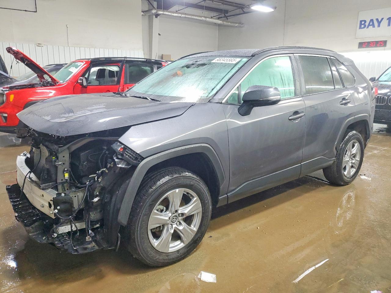 Salvage Toyota RAV4 Image