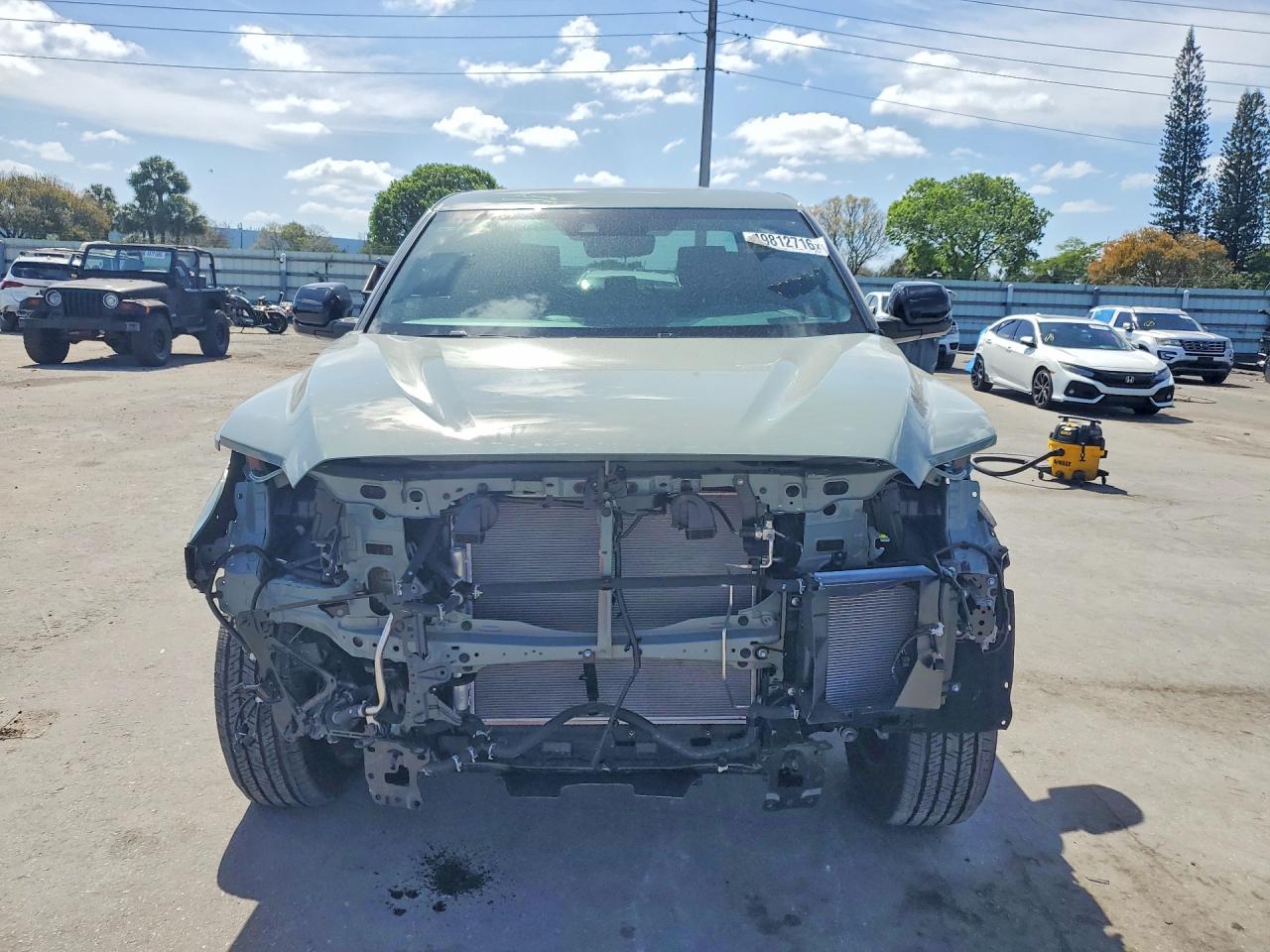 Toyota Tundra Crewmax Limited