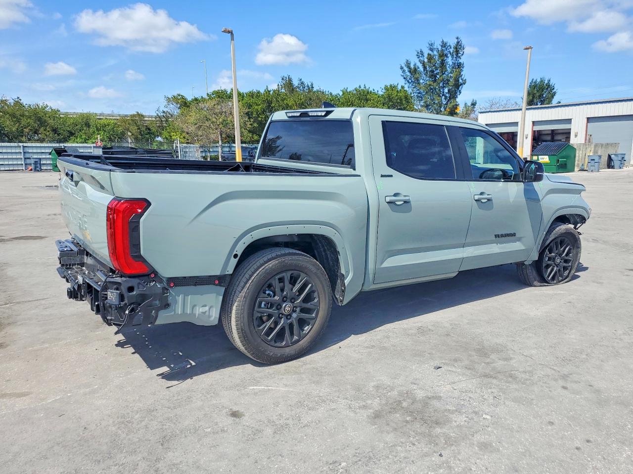 Toyota Tundra Crewmax Limited