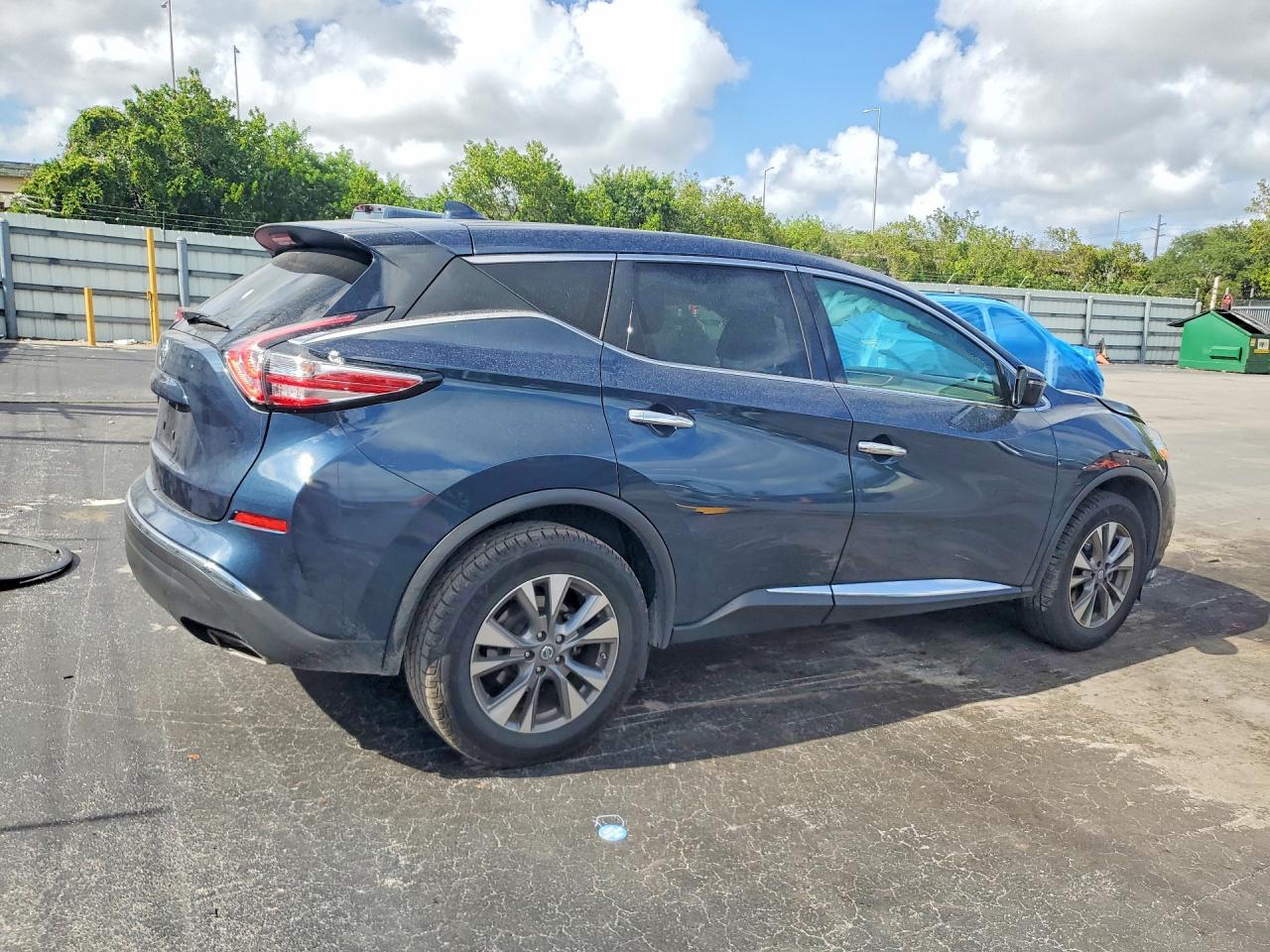Nissan Murano S