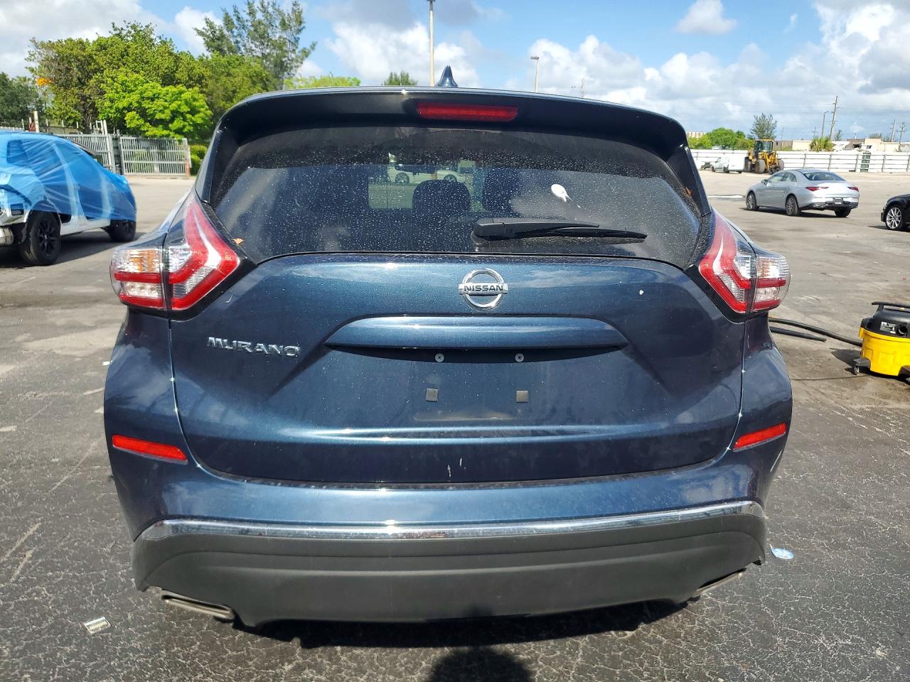 Nissan Murano S