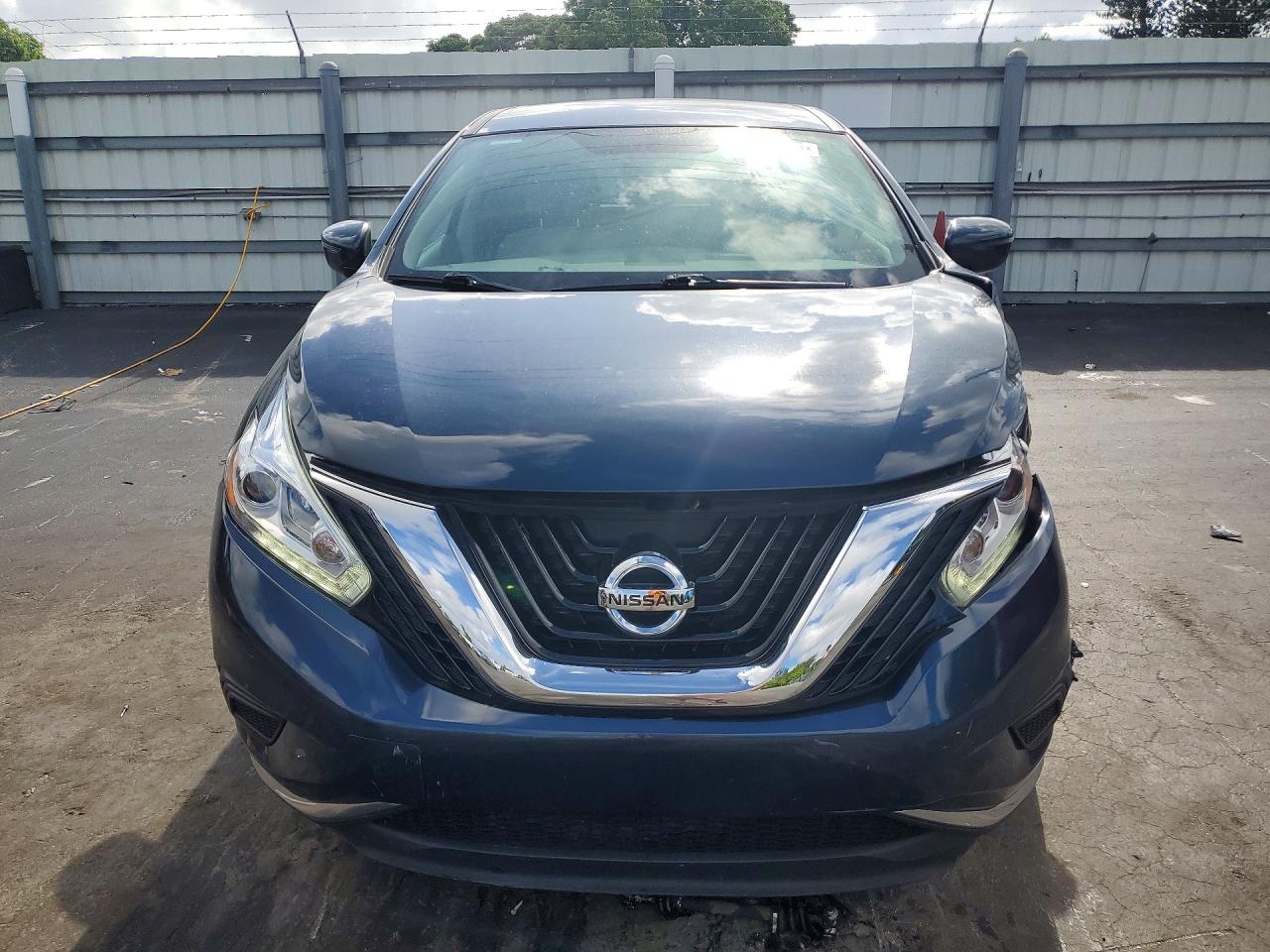 Nissan Murano S