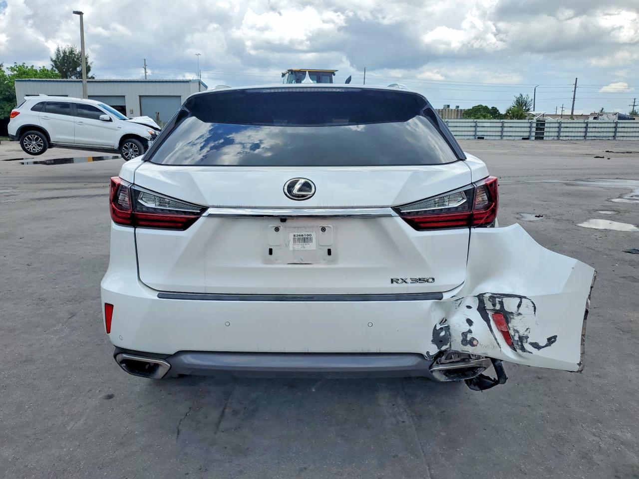 Lexus RX Base