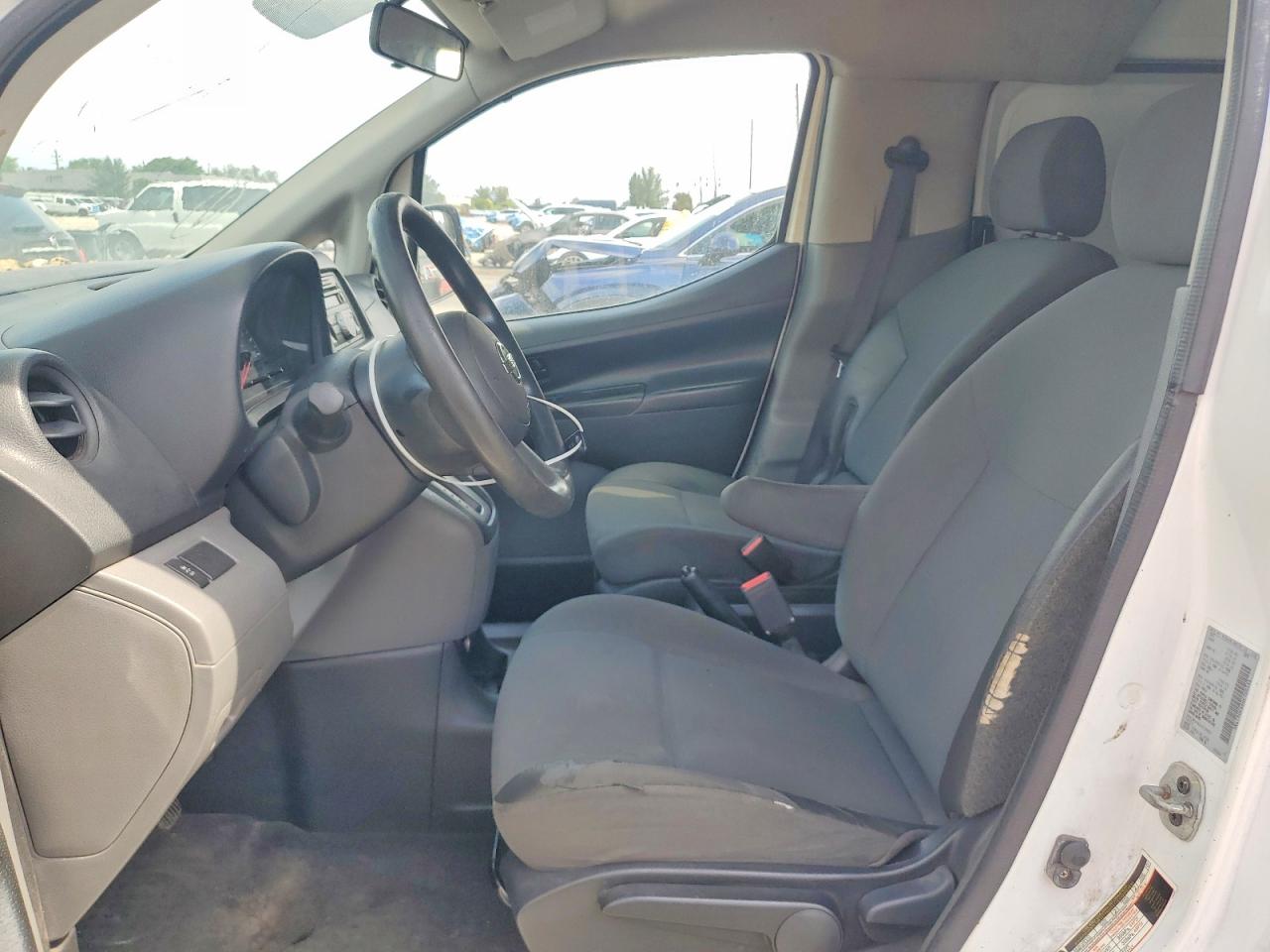 Nissan Nv S