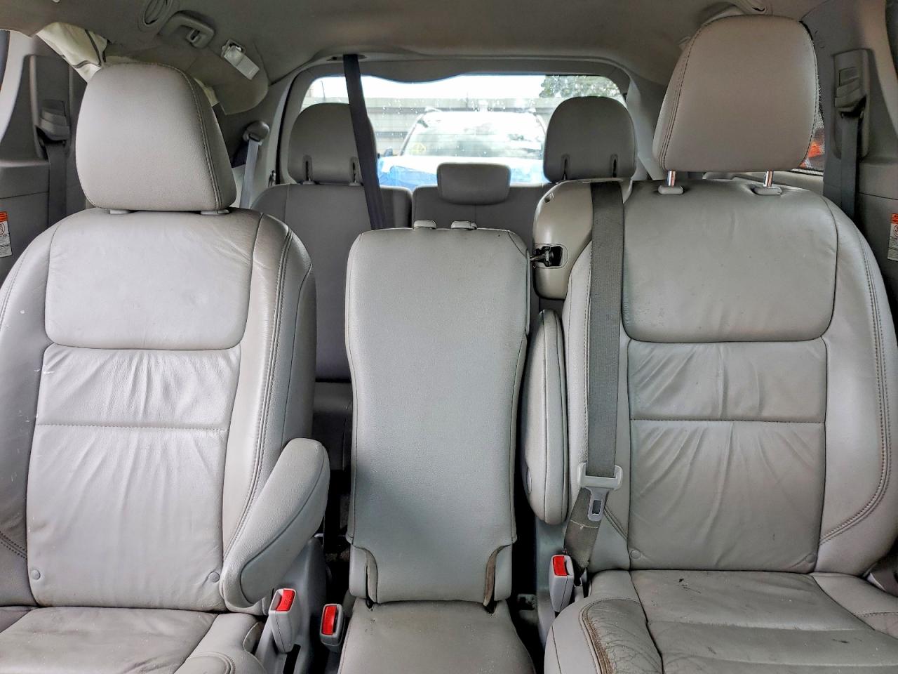 Toyota Sienna Xle 8-passenger