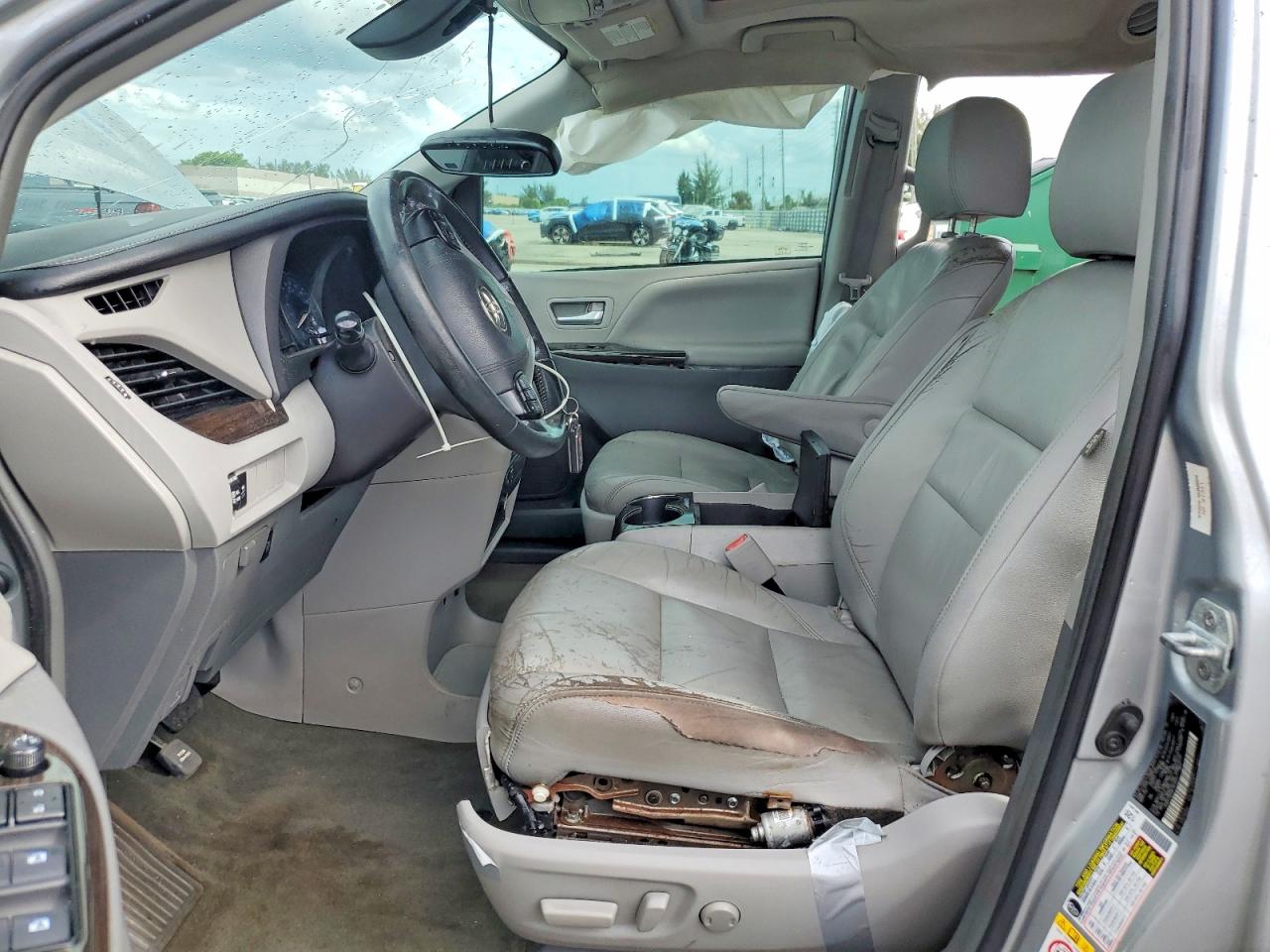 Toyota Sienna Xle 8-passenger