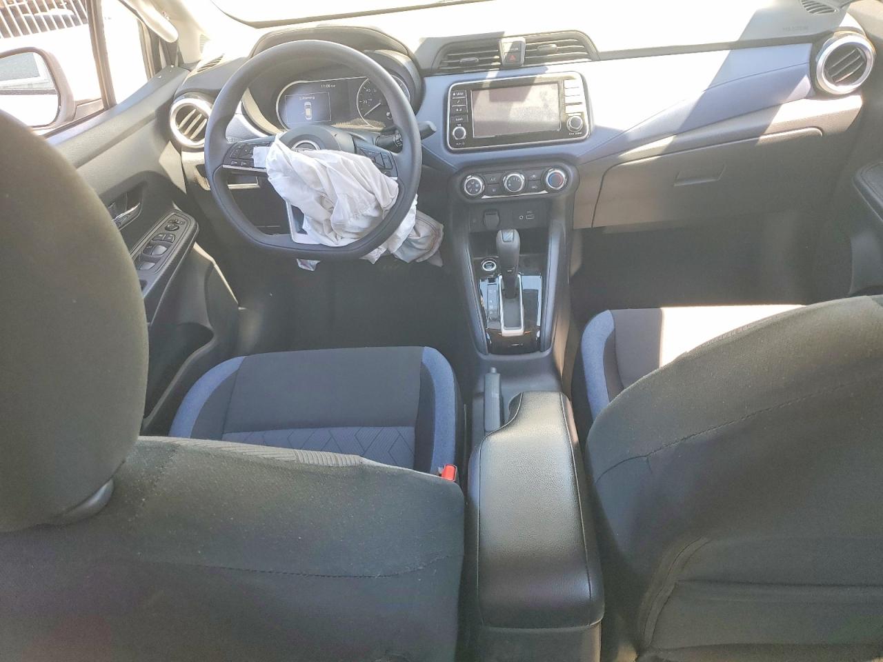 Nissan Versa Sv