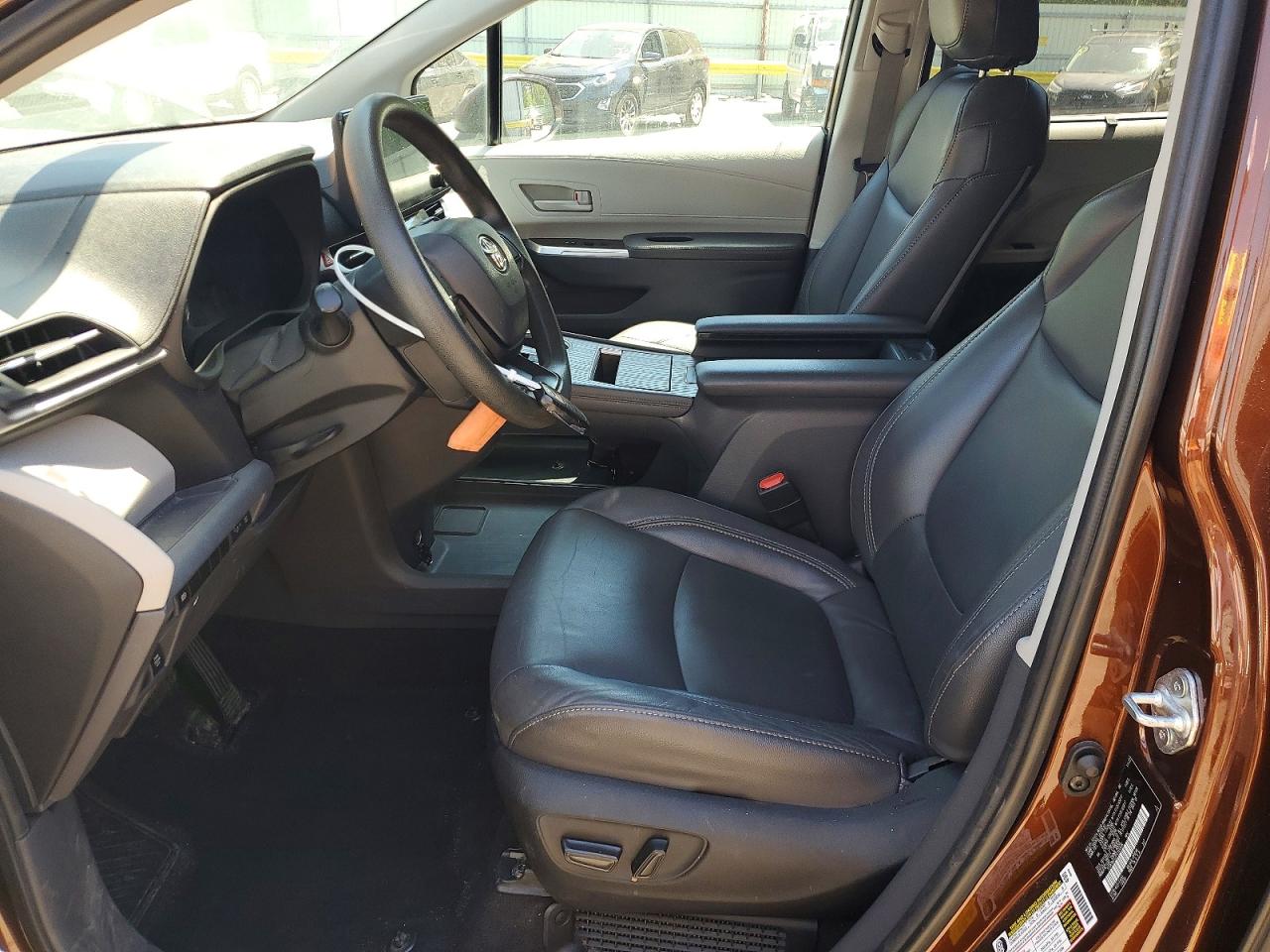 Toyota Sienna Le
