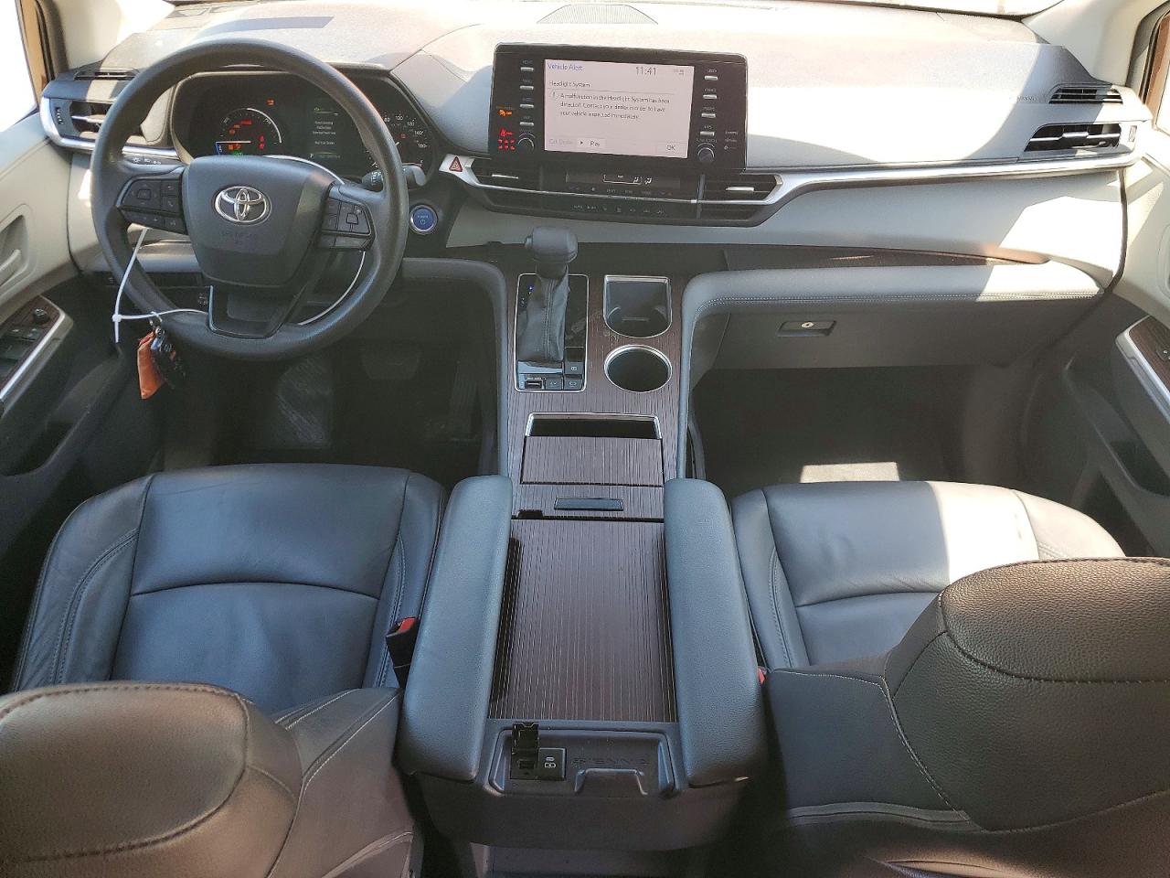 Toyota Sienna Le