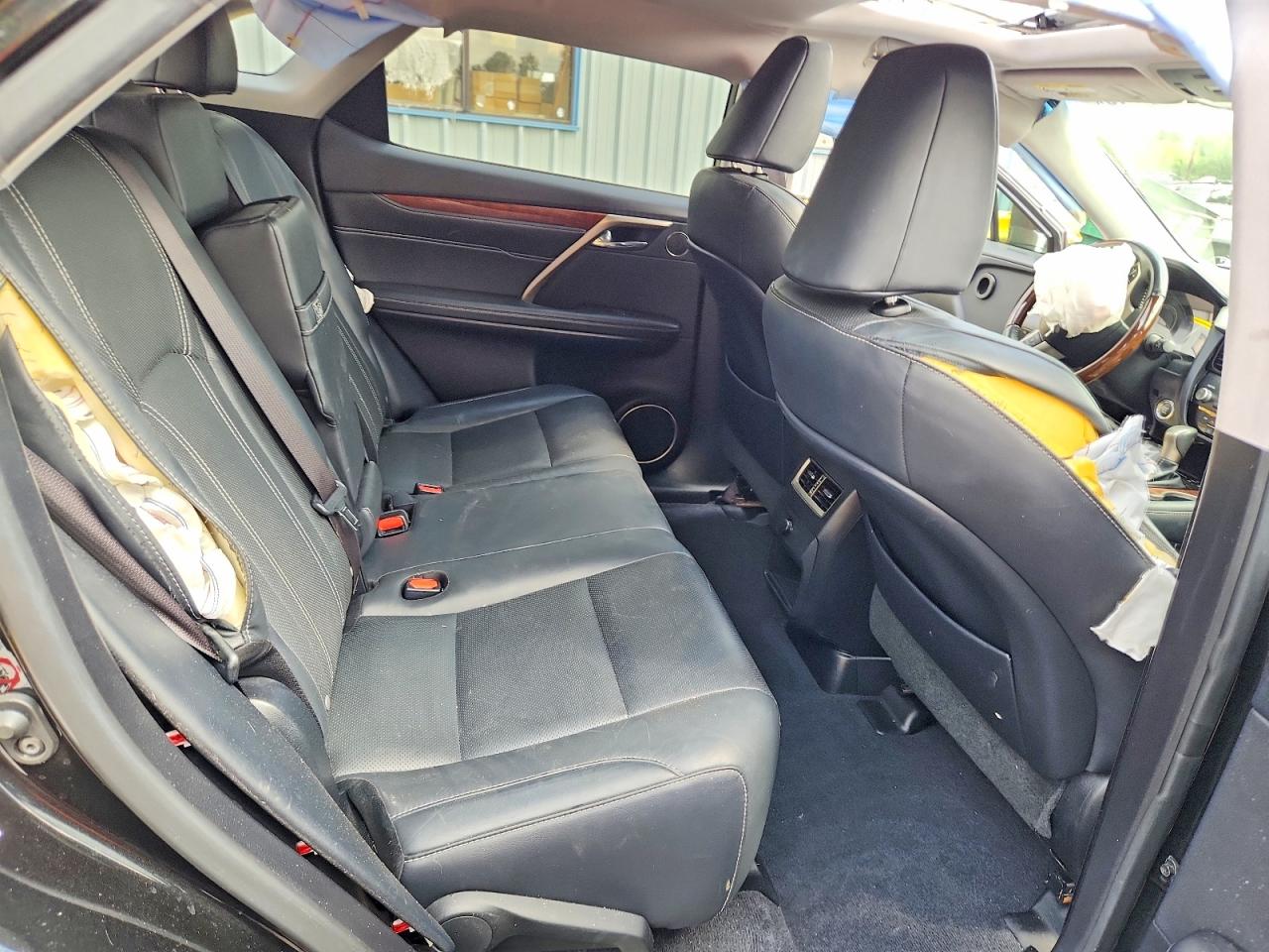 Lexus RX Base