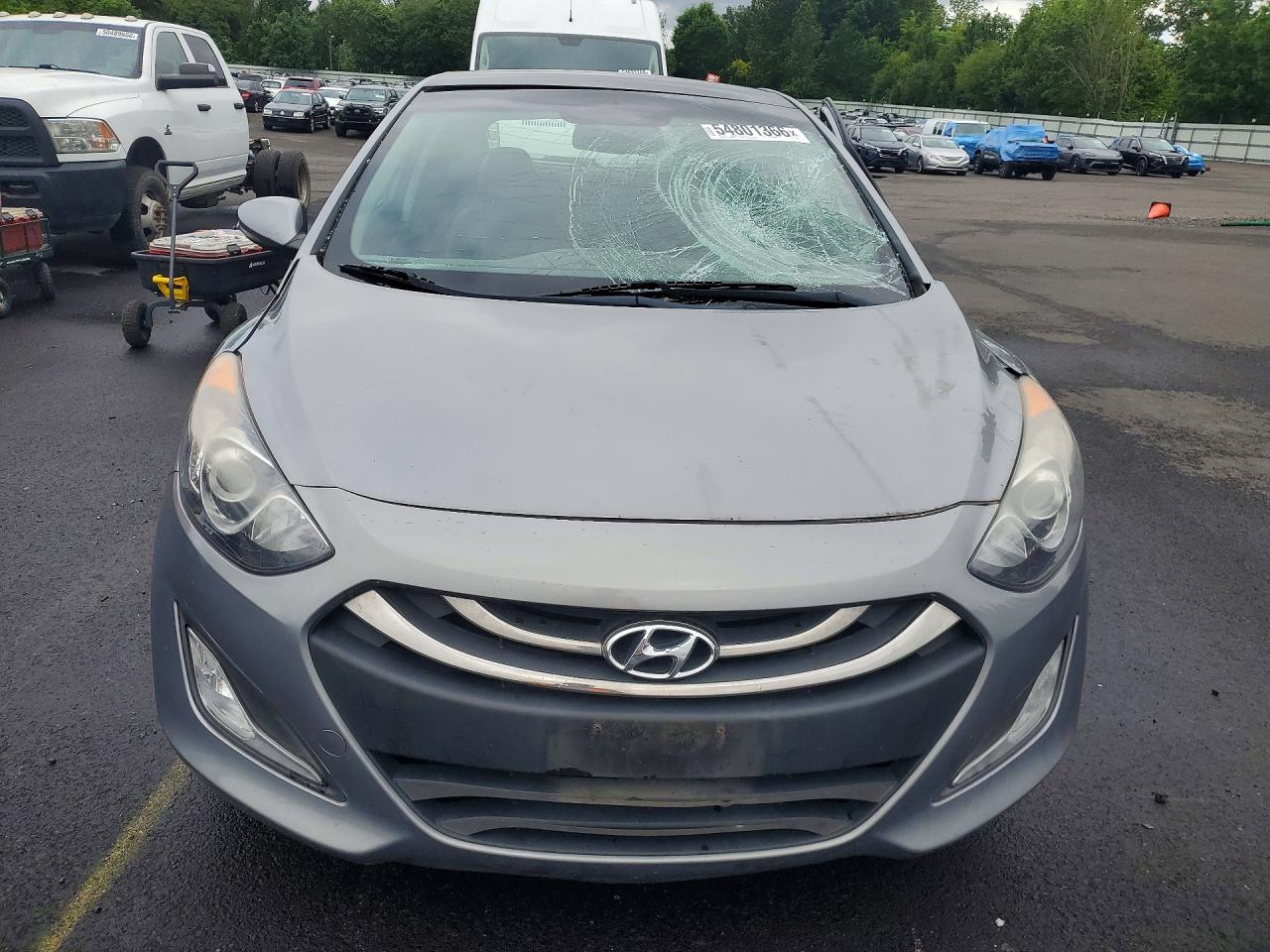 Hyundai ELANTRA Base