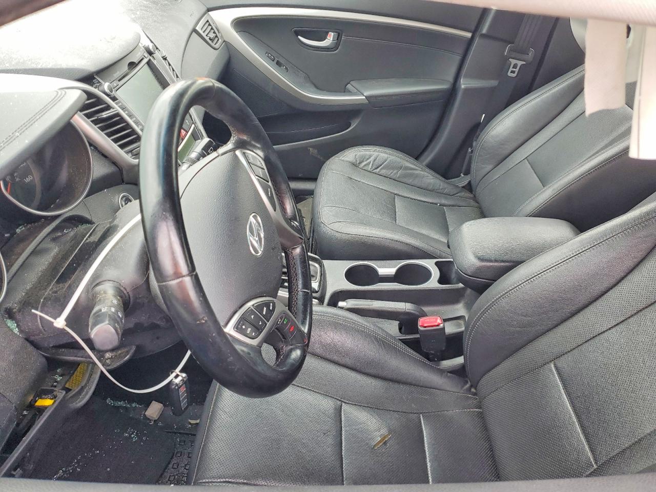 Hyundai ELANTRA Base
