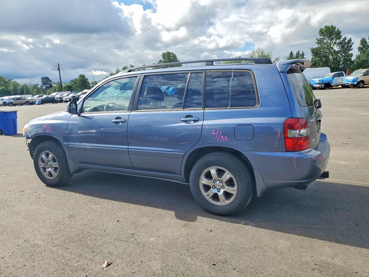 Toyota Highlander Base