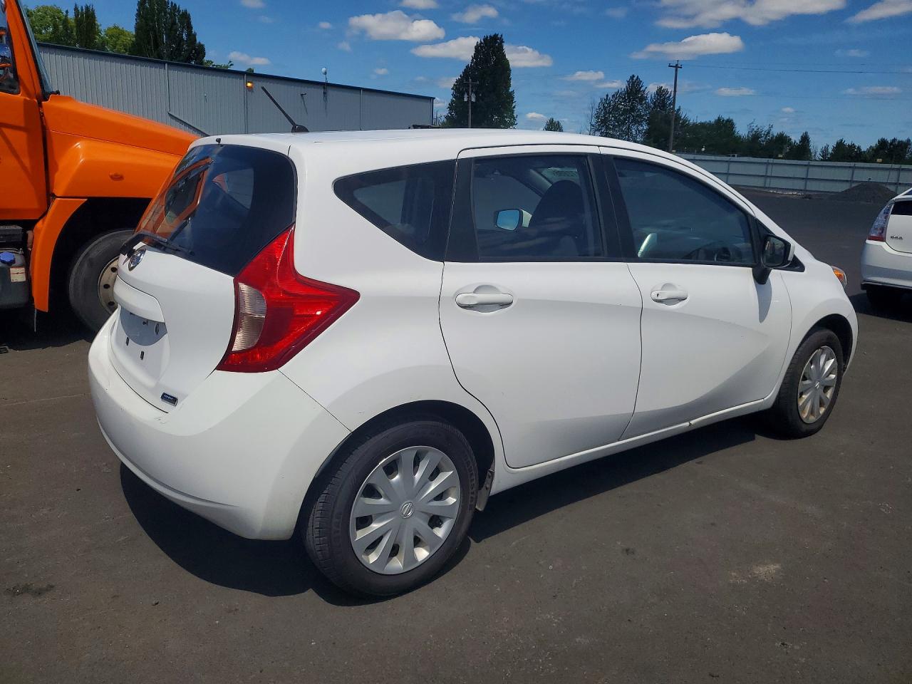 Nissan Versa S Plus