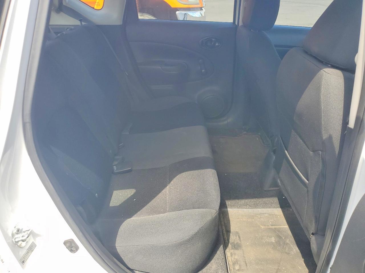 Nissan Versa S Plus