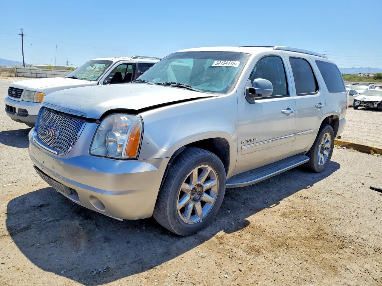 Salvage GMC Yukon Image