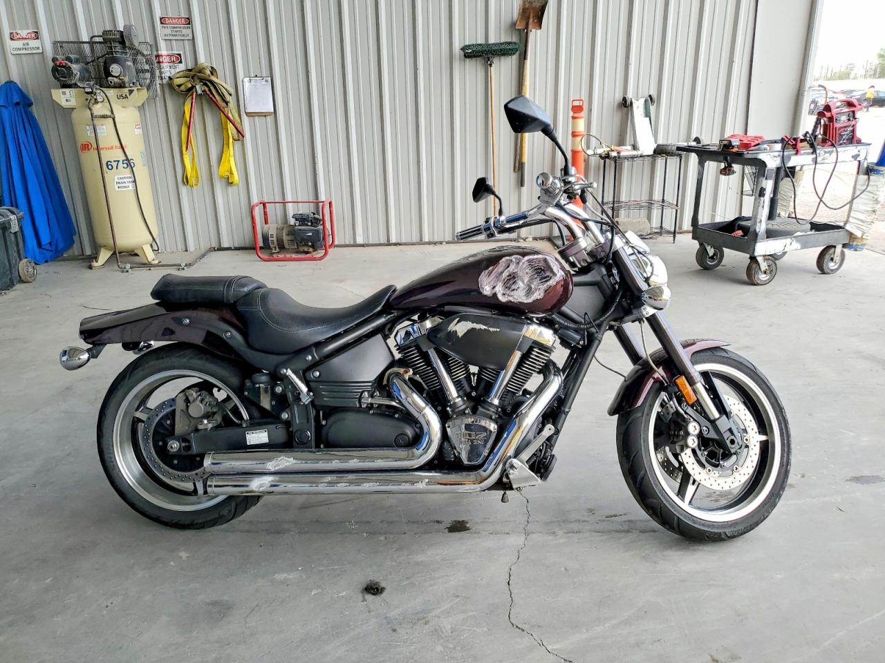Salvage Yamaha Xv1700 Image