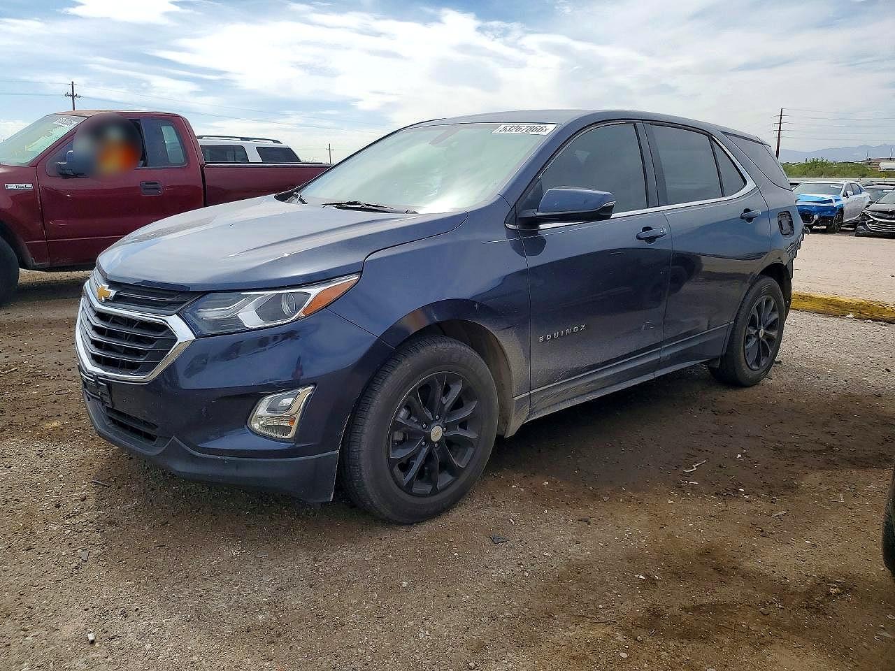 Salvage Chevrolet Equinox Image