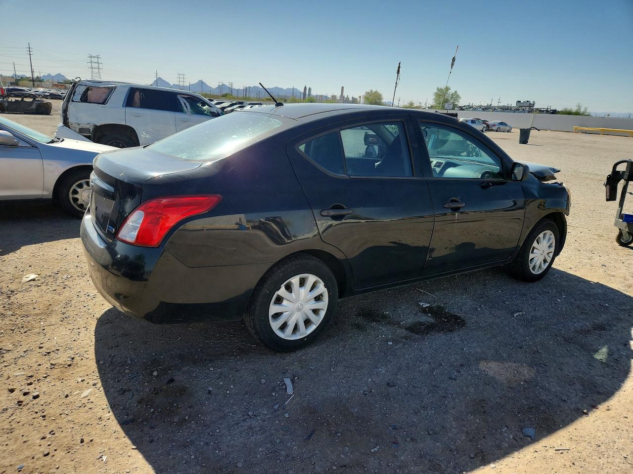 Nissan Versa 1.6 S