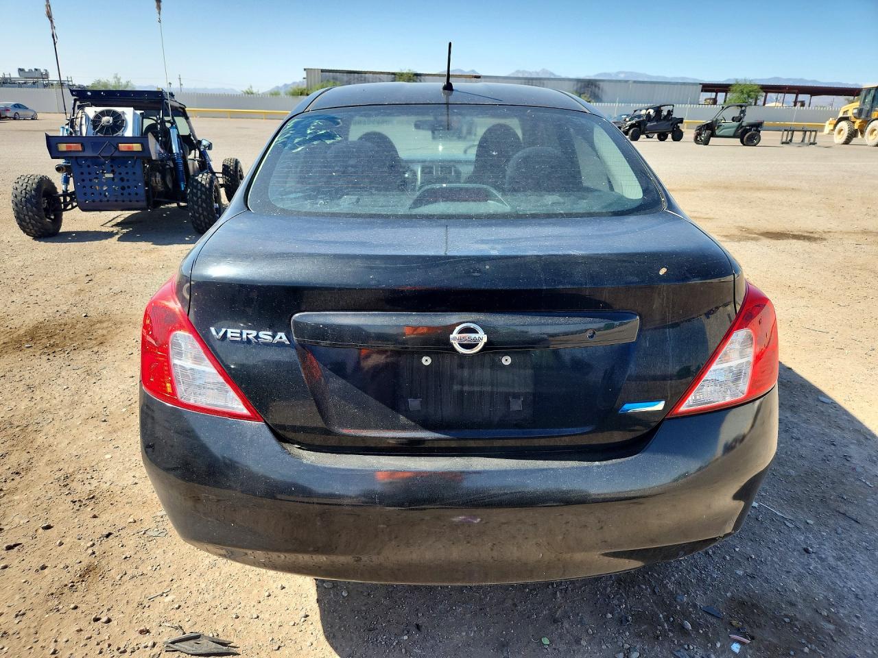 Nissan Versa 1.6 S