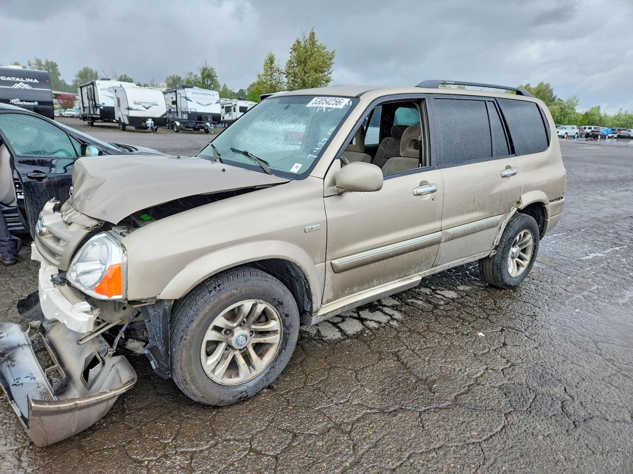 Salvage Suzuki XL7 Image