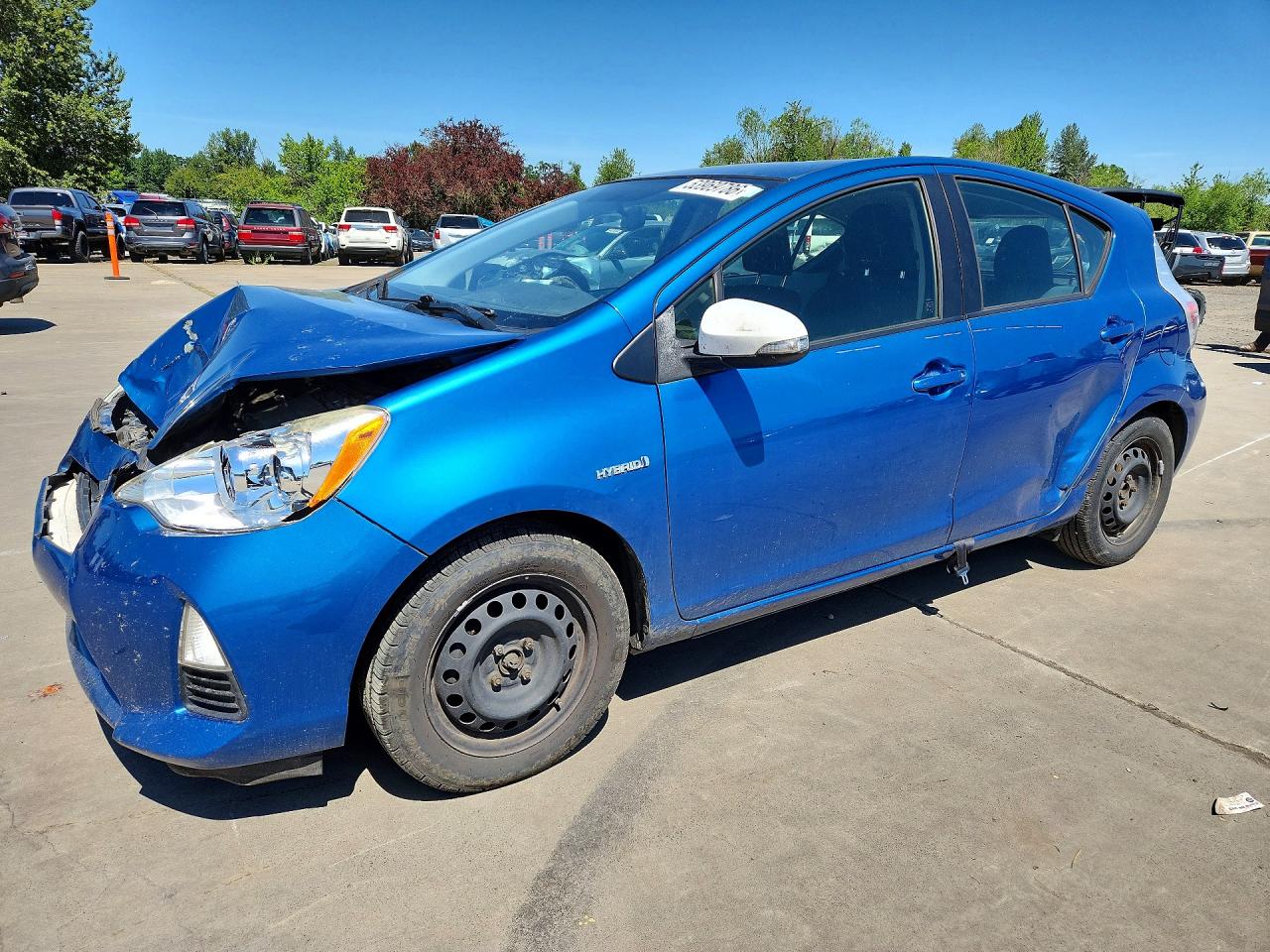 Salvage Toyota Prius Image