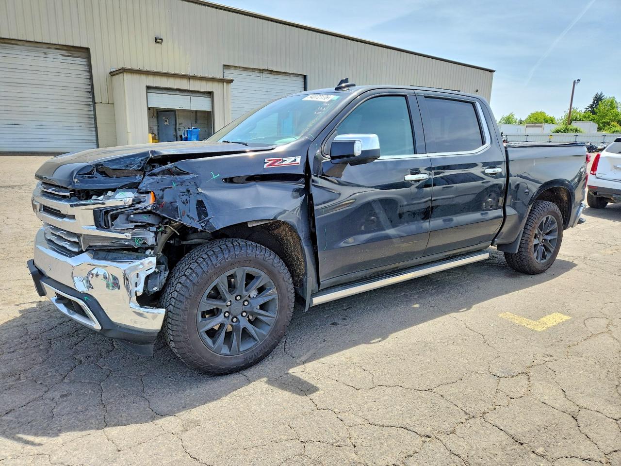 Salvage Chevrolet Silverado Image