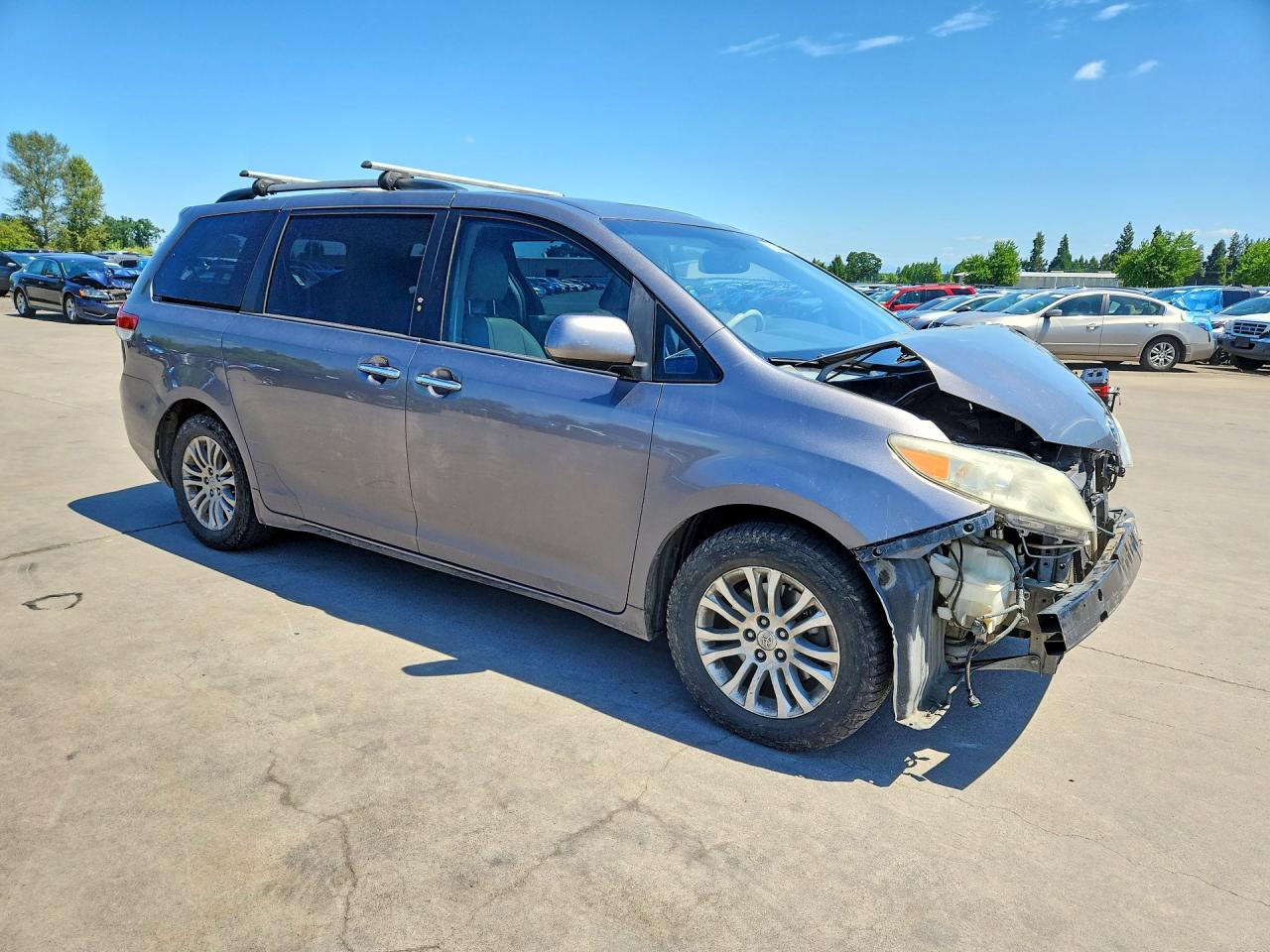 Toyota Sienna Xle 8-passenger