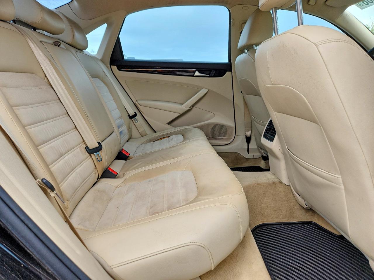 Volkswagen Passat Sel