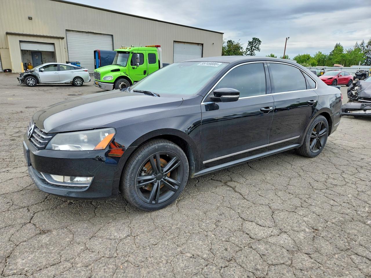 Salvage Volkswagen Passat Image