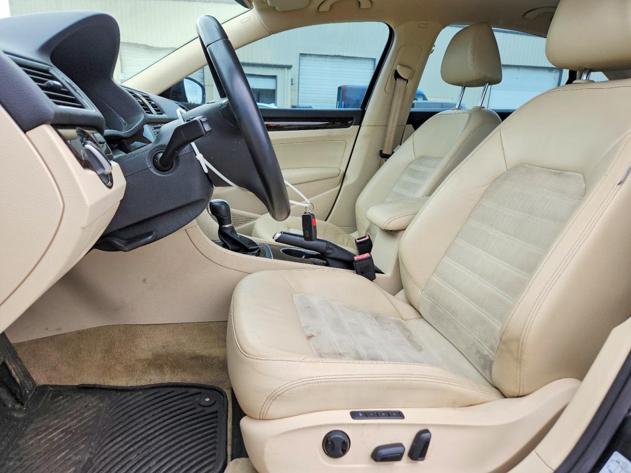 Volkswagen Passat Sel