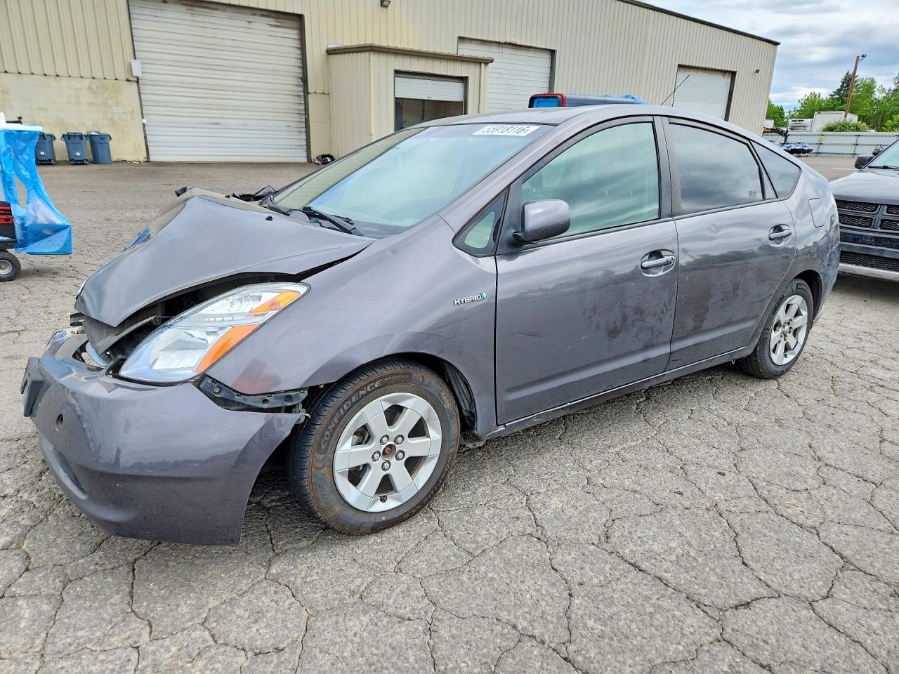 Salvage Toyota Prius Image