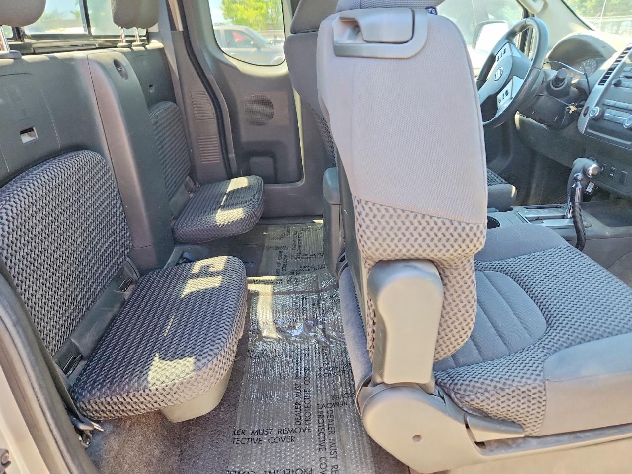 Nissan Frontier Sv V6