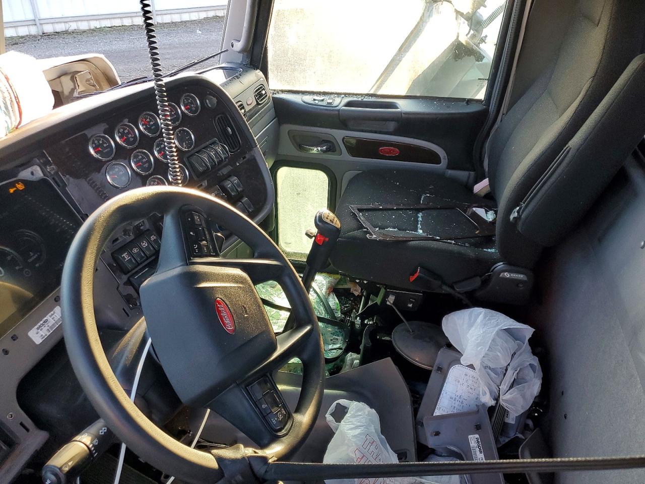 Peterbilt 389
