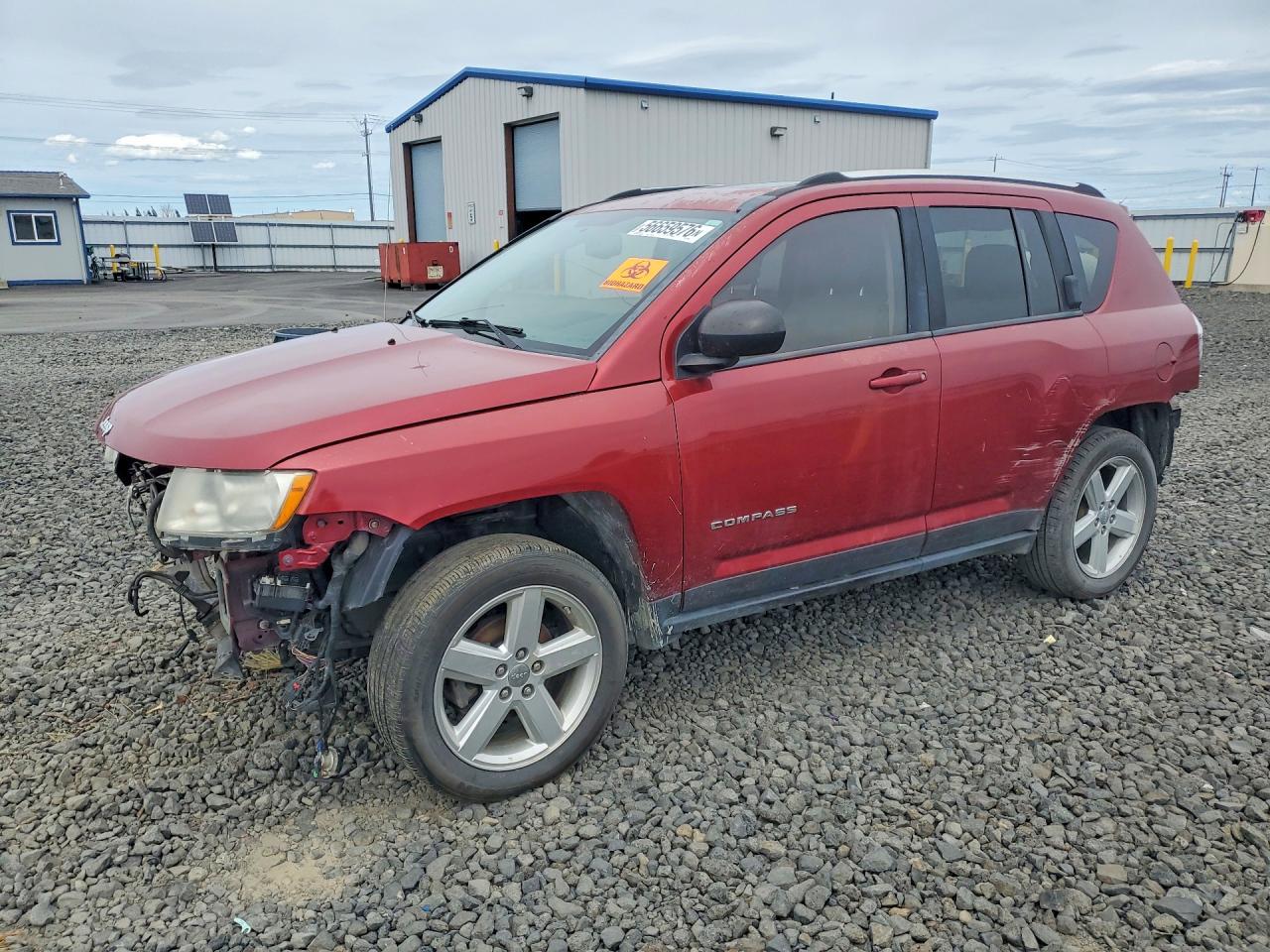 Salvage Jeep Compass Image